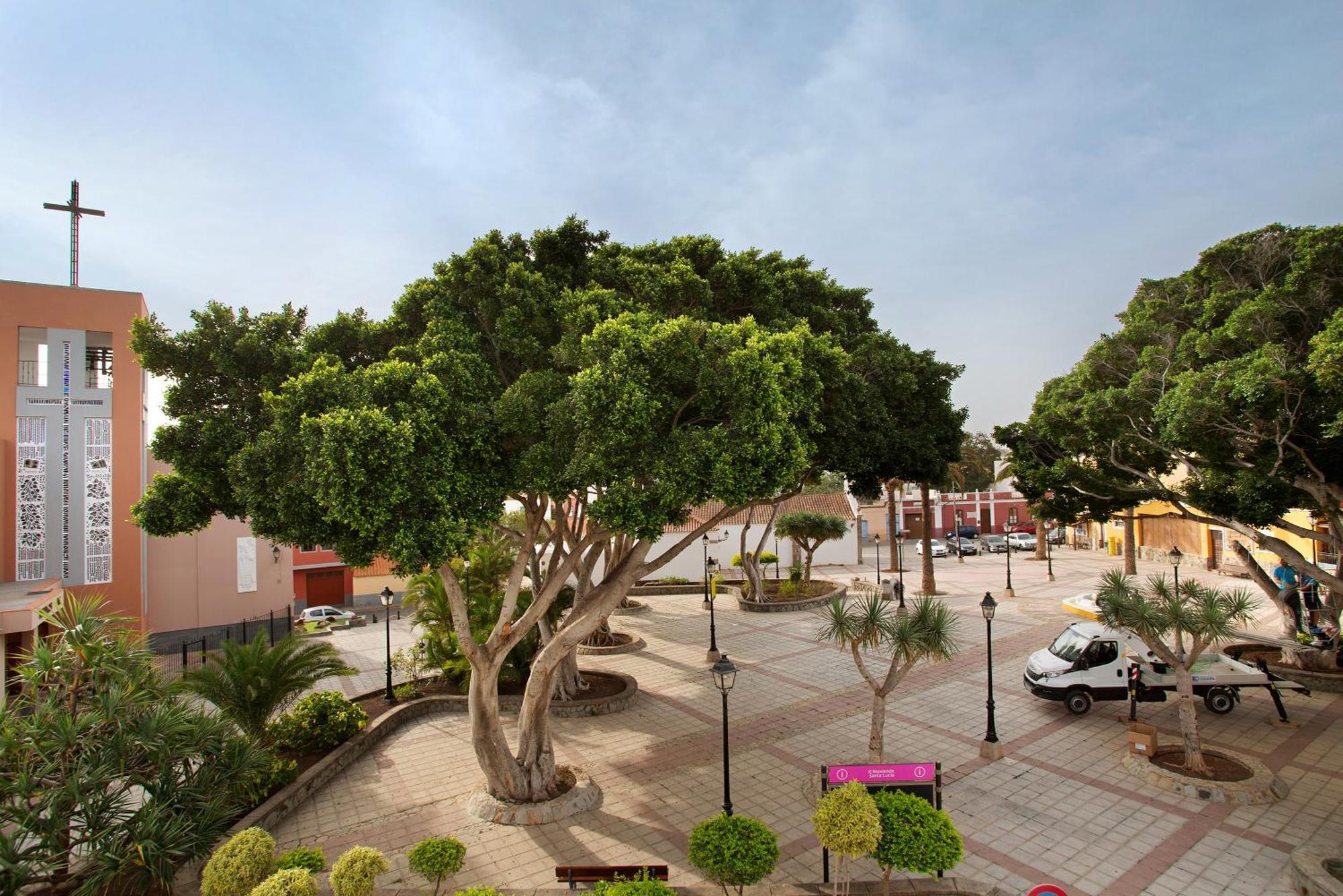 Casa Plaza San Nicolas De Bari Sardina المظهر الخارجي الصورة